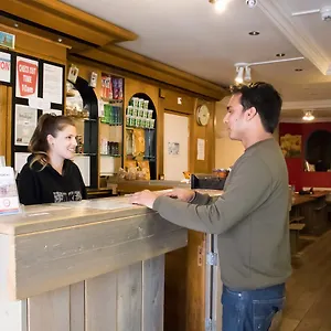  Hostel Crossroads